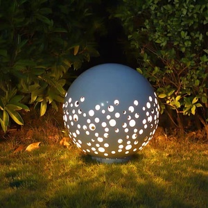 Lampes LED <span class=keywords><strong>à</strong></span> intensité variable haute efficacité pour aménagement paysager extérieur moderne de villas, cours et parcs, design <span class=keywords><strong>boule</strong></span> creuse en acier inoxydable, respectueuses des yeux - Product Image 3