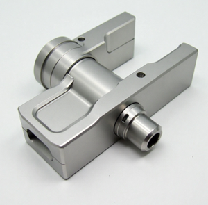 Usinage CNC OEM de haute précision Pièces en aluminium et en acier inoxydable Fabricants d'usinage d'applications d'équipements industriels personnalisés - Product Image 6