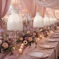 Lampe de table sans fil rechargeable personnalisée OEM avec abat-jour en tissu et garniture à pompons pour mariage, événement, banquet, lumière décorative