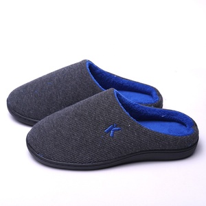 Pantofola durevole della <span class=keywords><strong>casa</strong></span> dell'interno della suola spessa della schiuma di memoria calda dell'<span class=keywords><strong>uomo</strong></span> di inverno - Product Image 2