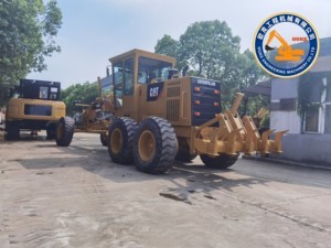 รถเกรดเดอร์มือสอง Caterpillar 140H รุ่นปี 2010 ได้รับการรับรองมาตรฐาน CE ISO อุปกรณ์ก่อสร้าง เครื่องยนต์จากญี่ปุ่น น้ำหนัก 5000 กก. สินค้ามาใหม่ - Product Image 5