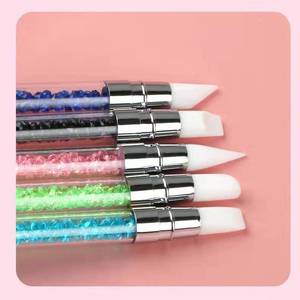Lot de 5 stylos de sculpture d'ongles en silicone à double tête, noir, bleu, rose, à double extrémité, pour motifs creux et en relief, outils de manucure et nail art pour salon - Product Image 6