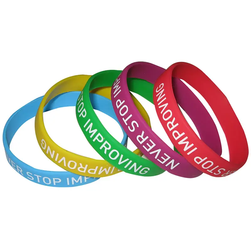 OEM personalizado respetuoso del medio ambiente impreso pulseras de goma de silicona deporte y promoción de eventos pulseras de nombre personalizado con logotipo