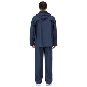 Ensemble de vêtements de pluie légers et réutilisables en soie Pu40 pour homme, kit complet imperméable pour le camping en extérieur, tenue de travail individuelle pour un style optimal - Product Image 1