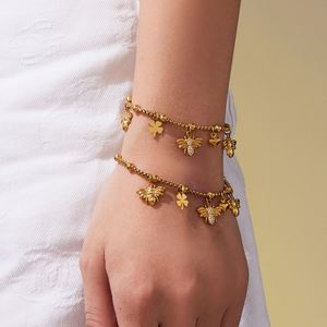 Collar con Colgante de Insecto de Circonita Cúbica y Cadena de Acero Inoxidable, Joyería para Mujer para Fiestas, Bodas y Regalos - Product Image 4