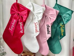 Chaussette de Noël personnalisée en velours brodé avec nœud, pour suspendre au foyer, sacs cadeaux - Product Image 2