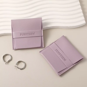 Bolsa de Joyería Cuadrada Ligera de Microfibra de Alta Calidad de 8*8CM, Embalaje de Regalo Hecho a Mano para Pendientes, Collar, Logotipo Personalizado - Product Image 3