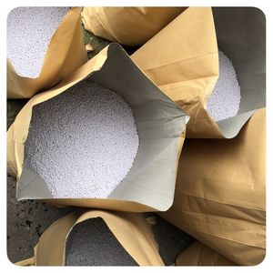 גרגירי פלסטיק חדשים מ-<span class=keywords><strong>PVC</strong></span> קשיח בצבע לבן טיטניום, תוצרת סין, דרגה מיוחדת, לייצור סרטים ויציקה - Product Image 2