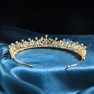 Diadème de Mariage Haut de Gamme en Zirconium Marquise, <span class=keywords><strong>Couronne</strong></span> Nuptiale Ornée Plaqué Or, Coiffe Étoilée en Cristal pour Quinceañera et Événements Spéciaux - Product Image 4
