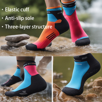 Chaussettes de randonnée imperméables et respirantes personnalisées avec logo sur le dessous pour les sports de plein air
