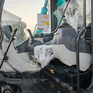 Excavadora Kobelco SK75-8 usada de alta calidad, en buen estado original, miniexcavadora de cadenas de 7 toneladas con motor Isuzu y bomba hidráulica. - Product Image 4