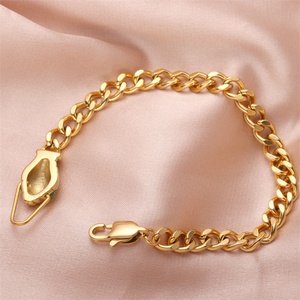 Pulsera de Cadena Cubana de Acero Inoxidable Chapada en Oro de 18k con Cabeza de Serpiente y Cristal de Piedra Verde Esmeralda al por Mayor - Product Image 5