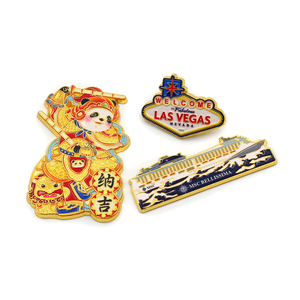 Insignes d'emblème de <span class=keywords><strong>voiture</strong></span> drapeau américain conçus sur mesure Autocollant en métal émaillé souple en alliage d'aluminium 3D Thème croix plaqué - Product Image 5