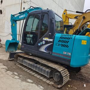 รถขุดตีนตะขาบ Kobelco SK75 มือสอง พร้อมระบบเกียร์ PLC ปั๊มและมอเตอร์ไฮดรอลิกเต็มระบบ รับประกัน 1 ปี ราคาถูก - Product Image 4