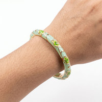 Gelang Cloisonne Bermotif Bunga, Gelang Manset Terbuka Pola Bunga Enamel Vintage Perhiasan Gaya Cina Warna-warni Hadiah untuk Wanita