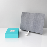 Caja de Regalo Magnética de Papel con Tapa Estilo Libro y Cinta Decorativa, Recubierta con Tela Premium, para Empaque de Regalos de Whisky y Licores