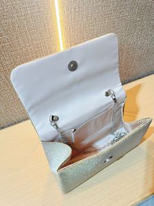 ชุดแต่งงานแบบยุโรปอเมริกันทรงสี่เหลี่ยมประดับผงทองและเพชร  งานจีบระบาย  สำหรับงานแต่งงาน งานวันเกิด หรืองานเลี้ยงตอนเย็น - Product Image 4