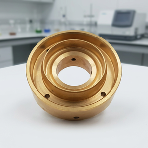 Composant d'extrémité de cylindre hydraulique en aluminium anodisé A6061-T6 personnalisé pour les systèmes de puissance hydraulique automobile et les assemblages de véhicules - Product Image 1