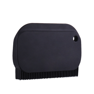 Spazzola e Squeegee 2-in-1 in Silicone: Raschiatura e Pulizia Senza Sforzo per Superfici da Cucina Senza Graffi o Residui - Product Image 1
