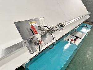Machine de pliage semi-automatique pour l'isolation des vitres, machine de production de verre isolant - Product Image 4