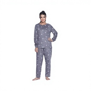 Conjunto de Pijama de 2 Piezas para Mujer, Estampado Animal Gris, Antiestático, 100% Poliéster, Manga Larga, Cuello Redondo, Corte Holgado, Ropa de Dormir para Invierno - Product Image 1