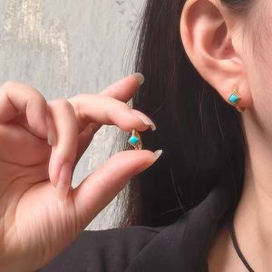 Pendientes de aro de plata de ley cuadrados turquesa Accesorio de moda geométrico de estilo clásico chapado en oro de 18 quilates - Product Image 5