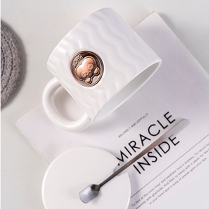 Wholesale Nordic Wave Patterned <b>Ceramic</b> Cup Gift Porcelain Tea Cups 400 ML Luxury <b>Ceramic</b> Coffee <b>Mugs</b> With Lid and Spoon - Product Image 2