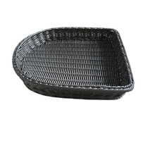 Panier à chaussures en PP noir durable imitation rotin, support léger en rotin tressé, facile à transporter pour chambre d'hôtel