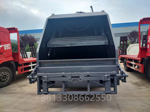 Camión Compactador de Basura Sólida Residencial DONGFENG de 14cbm y 10 Toneladas, Hidráulico, de Alta Relación de Compresión - Product Image 5