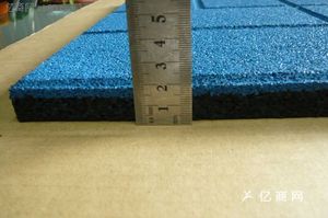 Maquinaria de fabricación de baldosas de caucho de enclavamiento de alta calidad, máquina de fabricación de baldosas de caucho, planta de suelo de gimnasio - Product Image 6