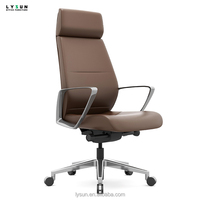 Chaise de bureau à dossier haut de luxe en cuir véritable siège ergonomique caractéristique de refroidissement pour patron PDG directeur mousse moulée contemporaine
