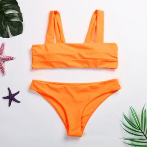 ชุดว่ายน้ำสตรีแบบสั่งทำปี 2025 บิกินี่วีสตริงลายจุดด้านหน้า ผ้ากันแบคทีเรีย แห้งเร็ว ผลิตจากผ้าสแปนเด็กซ์/ไนลอน รับผลิตแบบ OEM - Product Image 4