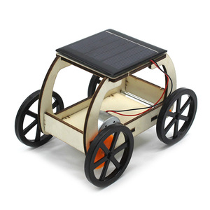 Kit de coche solar de madera con 5 ruedas negras, juguete educativo de ciencia con energía solar para niños de 7 a 9 años - Product Image 2
