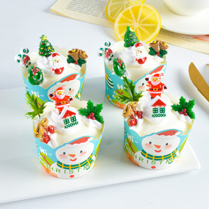 Imán de nevera 3D de PU con diseño de magdalena navideña, muñeco de nieve, Papá Noel y hojas de ajenjo - Product Image 3