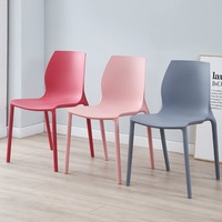 Chaise de restaurant moderne et empilable de couleur, café-bar, studio en polypropylène, chaise de salle à manger en plastique PP de loisirs