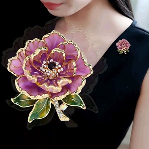 Женская брошь в виде цветка пиона - Product Image 3