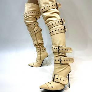 Bottes cuissardes argentées à talon, avec grande boucle, rivets métalliques, style long au-dessus du genou, tendance et sexy - Product Image 1