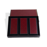 Boîtes de présentation élégantes en carton noir et bordeaux, imperméables et robustes, à 3 compartiments, avec gaufrage et doublure personnalisable pour bijoux