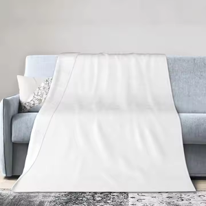 100% Polyester Tùy Chỉnh Flannel Lông Cừu Chăn Với Logo Ấm Mềm Sofa Ném Cho Mùa Đông OEM Châu Âu Phong Cách Với Mô Hình Nhân Vật - Product Image 3