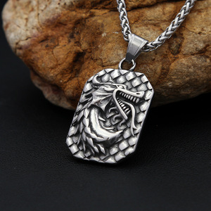 Yunnique – collier avec pendentif Dragon en acier inoxydable pour hommes, design géométrique carré, bijoux cadeau - Product Image 2