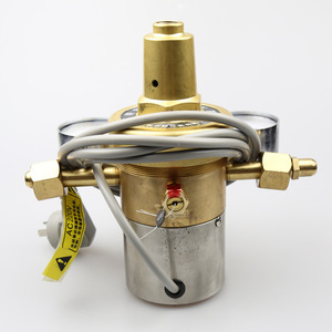 เครื่องลดแรงดันเทนคาวะ YQTG-343 1.6*25MPa แบบท่อ คาร์บอนไดออกไซด์ ระบบทำความร้อนด้วยไฟฟ้า - Product Image 2