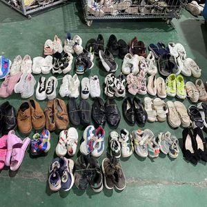 Clean Used <b>Shoes</b> Wholesale From China Unisex Cotton Fabric <b>Shoes</b> Second Hand in Bales All Seasons - Product Image 5
