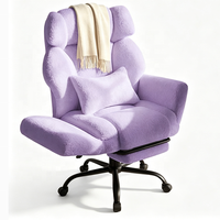 Chaise de bureau ergonomique confortable avec accoudoirs rabattables, siège extra large, coussin lombaire et design croisé pour les jambes, idéale pour le gaming et les postes de travail grands et larges