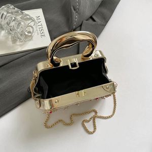 Fashionable High-quality PU Material Handbag. Decorated with Geometric Patterns. Use a Chain <b>Shoulder</b> <b>Strap</b>.6221 - Product Image 2