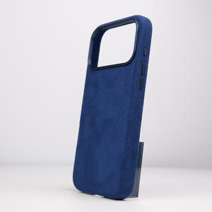 <span class=keywords><strong>Coque</strong></span> de téléphone en cuir véritable de luxe bleu en matériau <span class=keywords><strong>Alcantara</strong></span> client adaptée à l'<span class=keywords><strong>iPhone</strong></span> 17 <span class=keywords><strong>Pro</strong></span> Max - Product Image 4