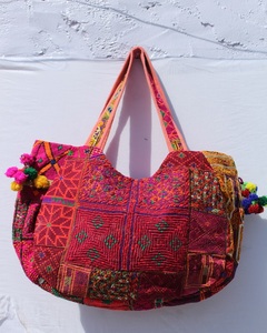 Sac Banjara vintage de qualité supérieure, sac hobo, pochette, sac ethnique indien, fleurs brodées à la main, sac à bandoulière pour femme - Product Image 4