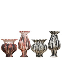 Vase en céramique de style Wabi Sabi, design moderne et créatif, peint à la main, avec blocs de couleur, ornement décoratif