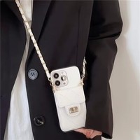 Étui de luxe en cuir PU pour téléphone avec bandoulière chaîne, porte-cartes et portefeuille pour iPhone 17 16 – Housse de téléphone portable à porter à l'épaule pour femme