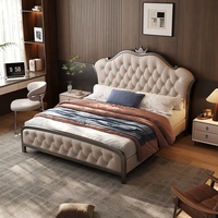 Lit double de luxe en cuir véritable style princesse, avec décorations modernes en forme de couronne et capitonnage, pour chambre principale