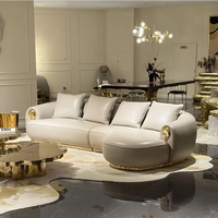 Canapé trois places en PU courbé de style italien, luxe léger, design minimaliste de luxe pour la maison par Bocadolobo, haut de gamme